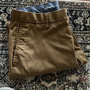 30x30 old navy ultimate straight khaki